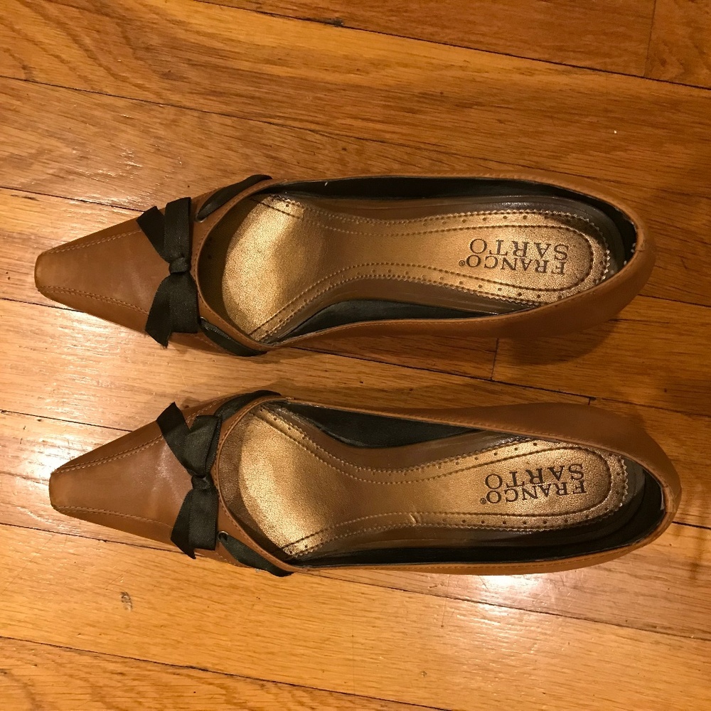 Franco Sarto Saddle Brown Leather Pumps with Bow